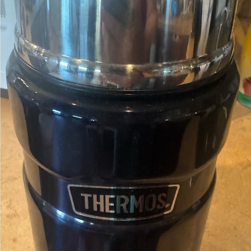 - Thermos 24 ounce brand new NWOT